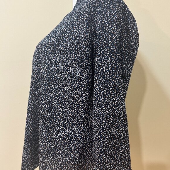 ANN TAYLOR Petite Med Navy Blue w/floral design V Neck Flowy Long Sleeve - Picture 4 of 13